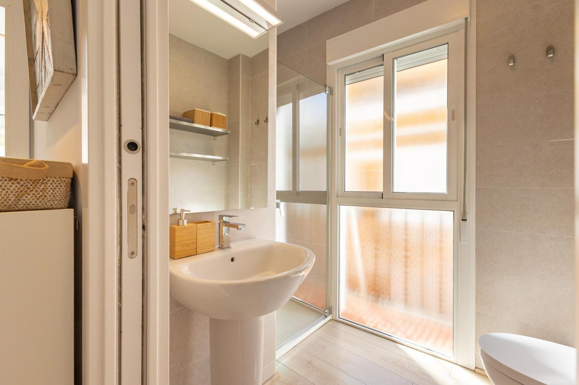 Charming 2 Bedroom Apartment At Iconic Triana Neighborhood By Ocityzen إشبيلية المظهر الخارجي الصورة