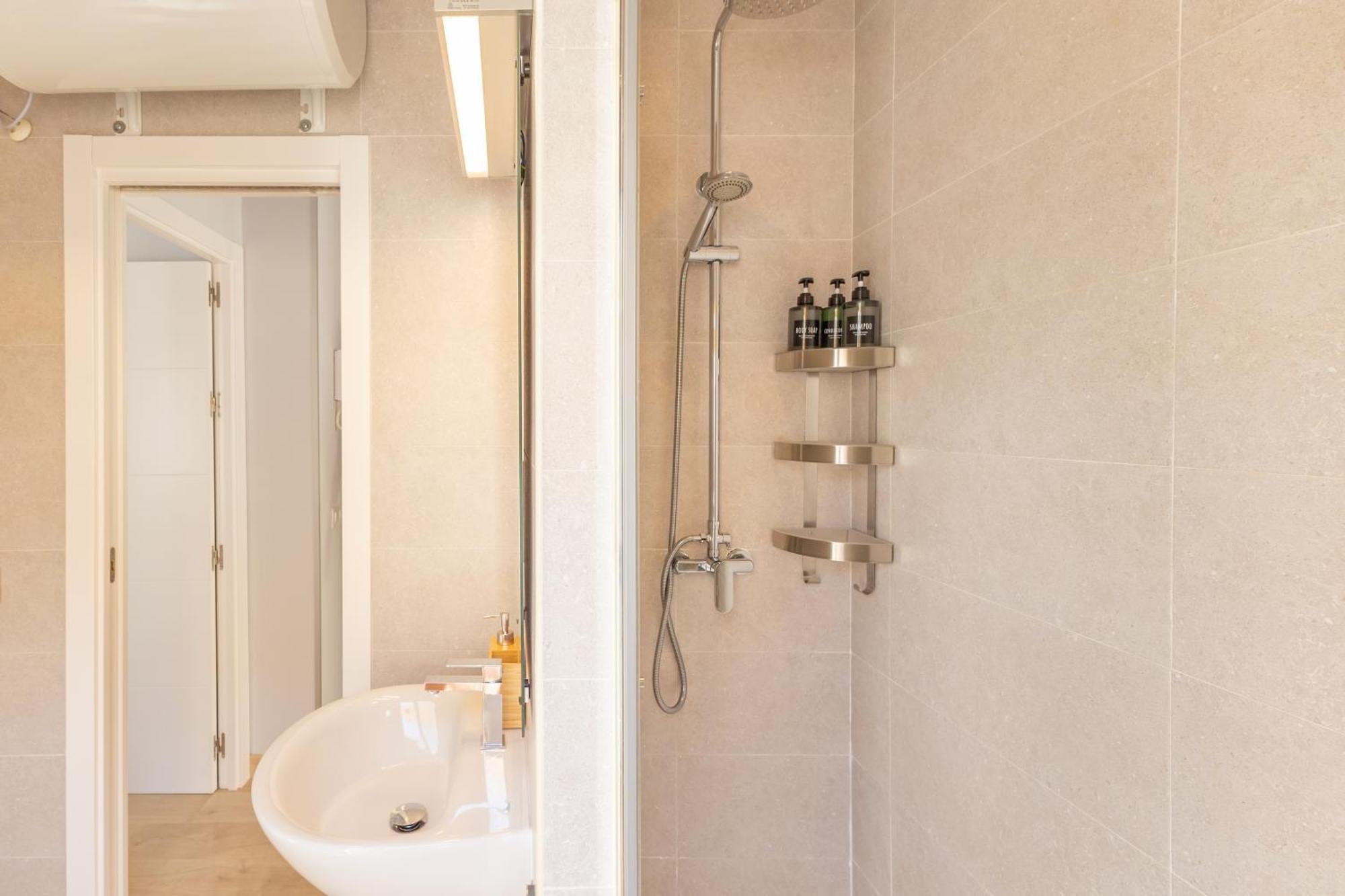 Charming 2 Bedroom Apartment At Iconic Triana Neighborhood By Ocityzen إشبيلية المظهر الخارجي الصورة