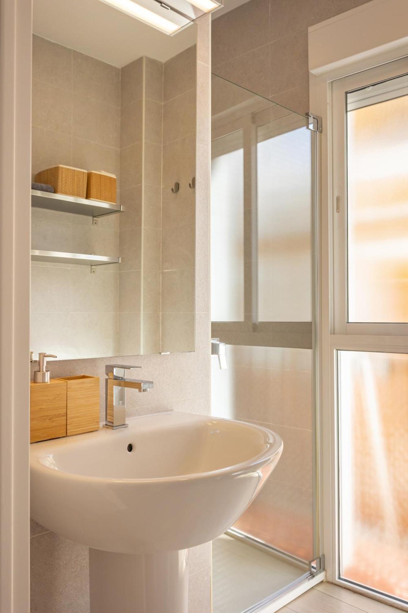 Charming 2 Bedroom Apartment At Iconic Triana Neighborhood By Ocityzen إشبيلية المظهر الخارجي الصورة